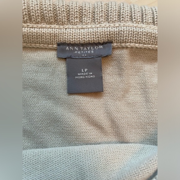 Y2K - fits small!- Oatmeal Ann Taylor Square Foldover Neck Knit Sweater - Picture 3 of 4